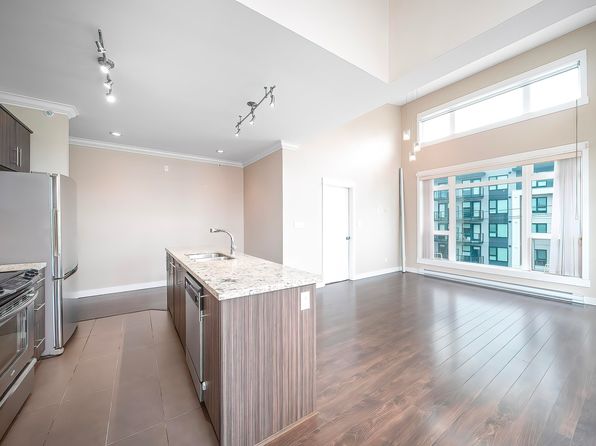6888 Royal Oak Ave #403, Burnaby, BC V5J 4J2