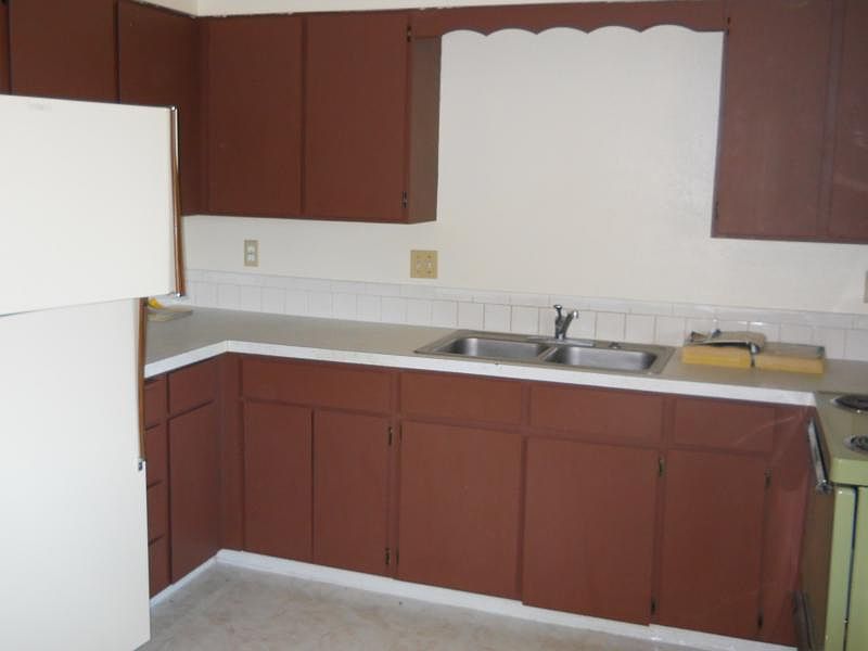 2nd image of 1605 1st St APT 4