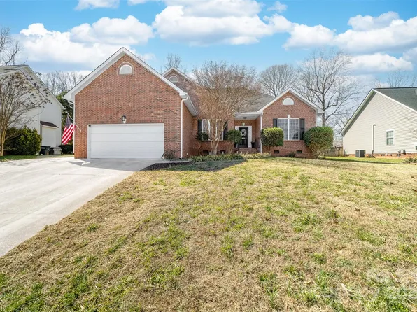 3851 Yellow Jasmine Dr, Gastonia, NC 28056