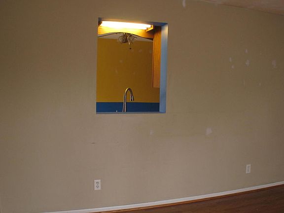 5th image of 8310 Pandorea Dr