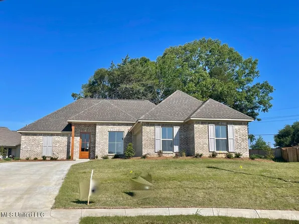 214 Baleigh Dr, Canton, MS 39046