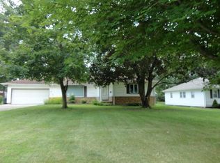 5635 Yorktown Ln, Youngstown, OH