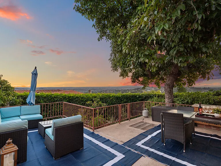 540 Reposado Dr — Photo 43