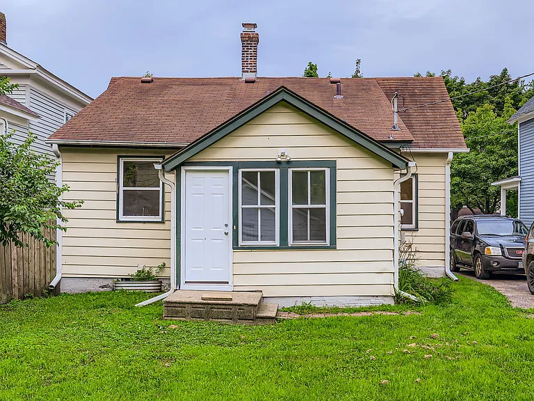 364 Bates Ave — Photo 11