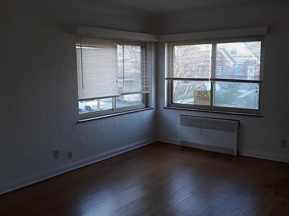 3rd image of 3403 Hanna Ave