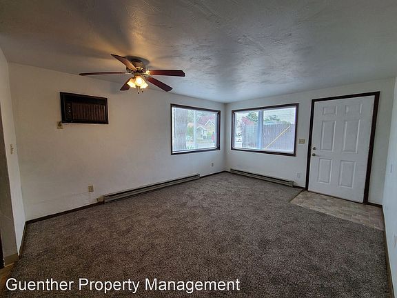 5th image of 2410 E Queen Ave #2412