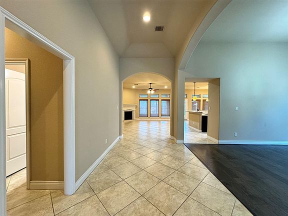 4th image of 29006 Havenport Dr