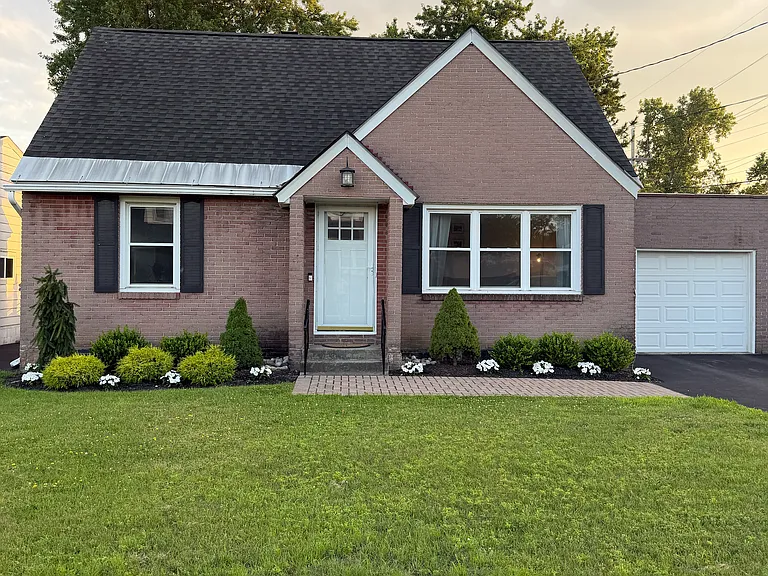 25 Birch Tree Rd — Photo 1