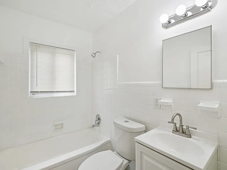 Oakman-Belleterre Apartments — Photo 7