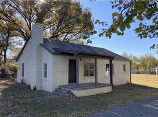 203 W Claremore St, Claremore, OK 74017