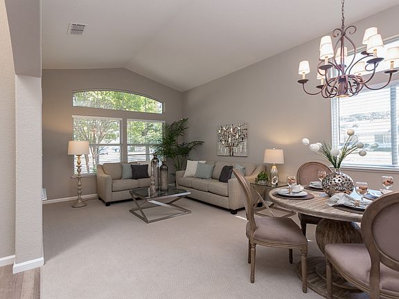 3rd image of 5578 Montclair Dr