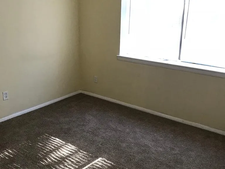1287 Schaub Dr — Photo 48