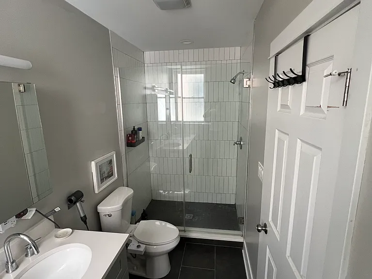 824 N Oakley Blvd #3 — Photo 5