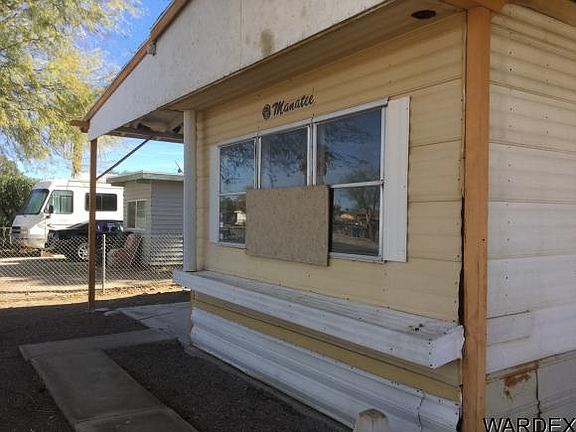 5th image of 1990 W Riverbend Cir