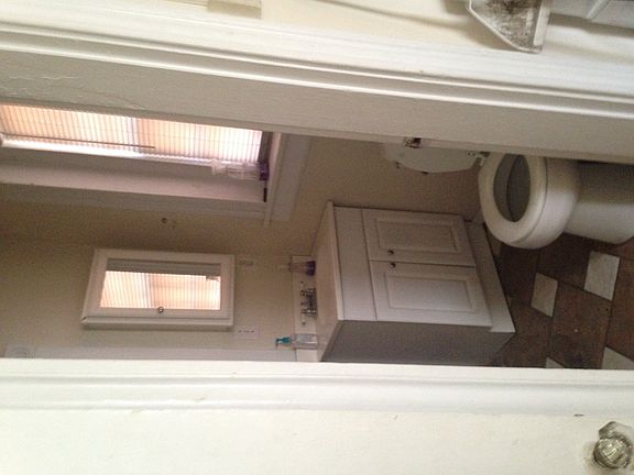 2nd image of 403 N Belmont Ave APT 1