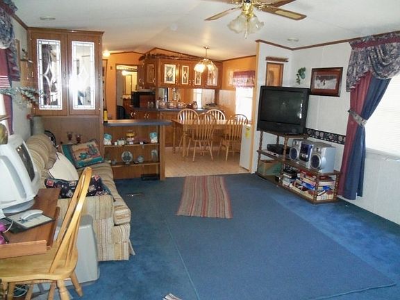 4th image of 1173 Bighorn Ave