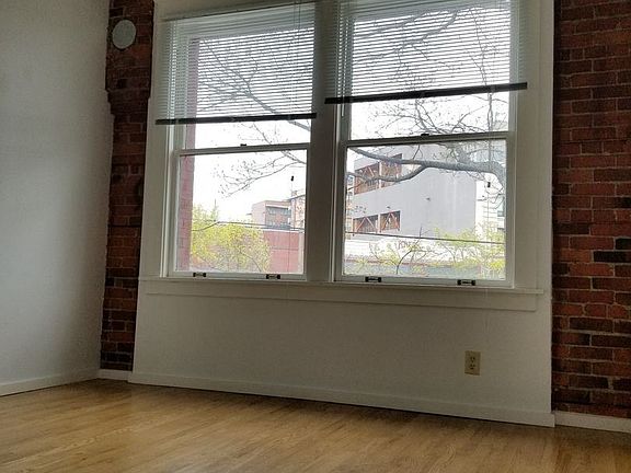 5th image of 5443 Ballard Ave NW #8540205