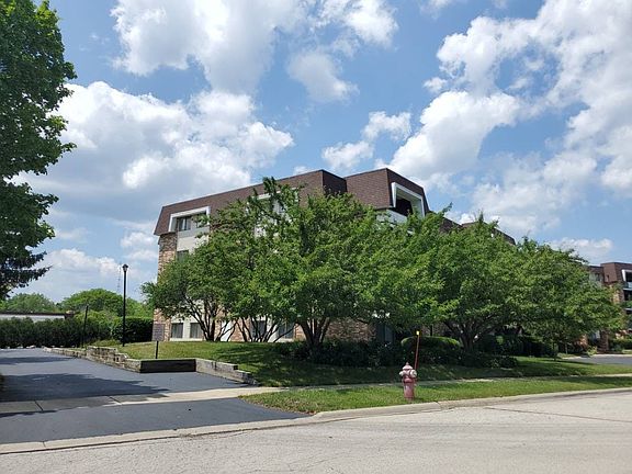3rd image of 3300 Carriage Way Dr #105