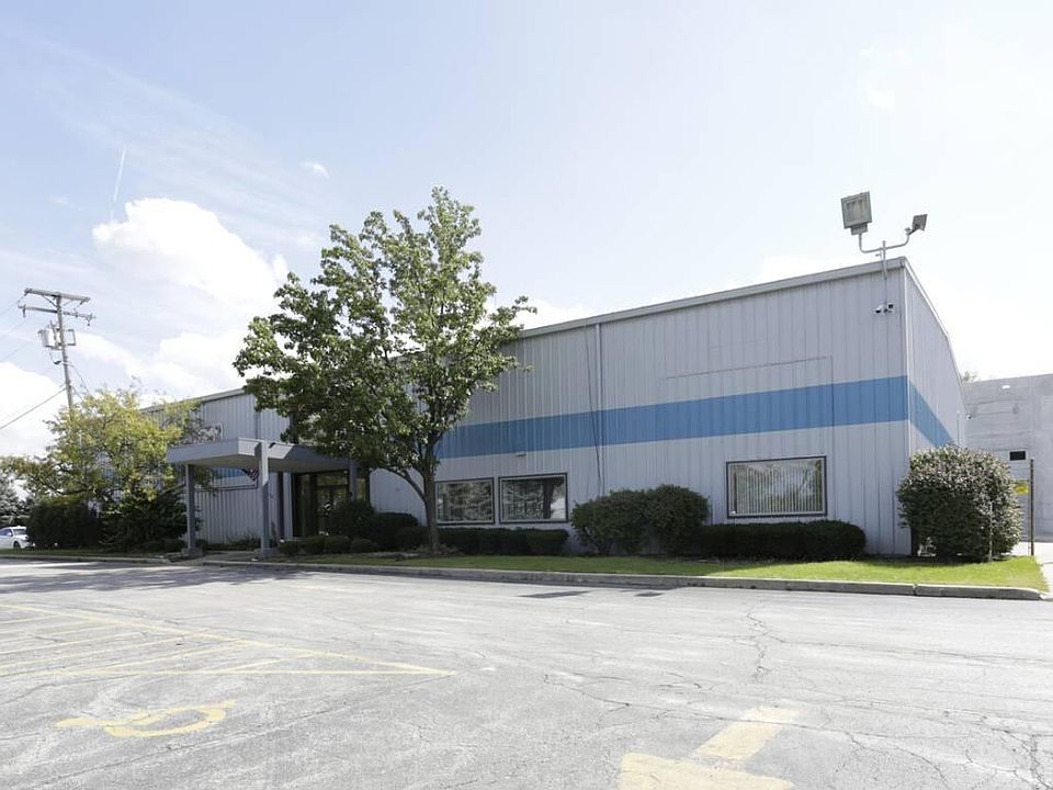 2nd image of 13769 Main St #110