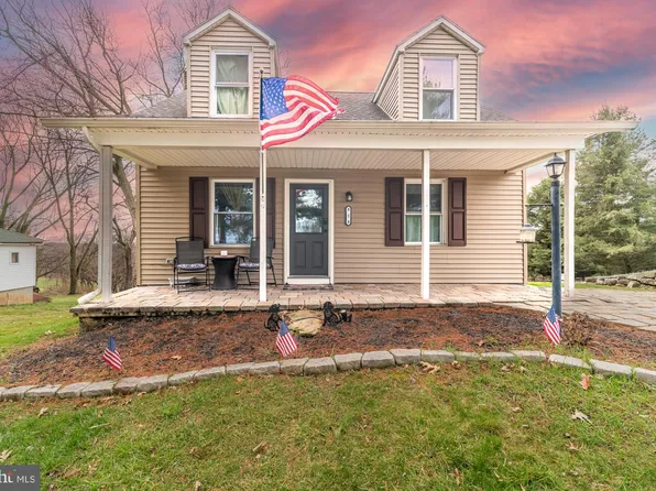 818 Old Commons Rd, Windsor, PA 17366