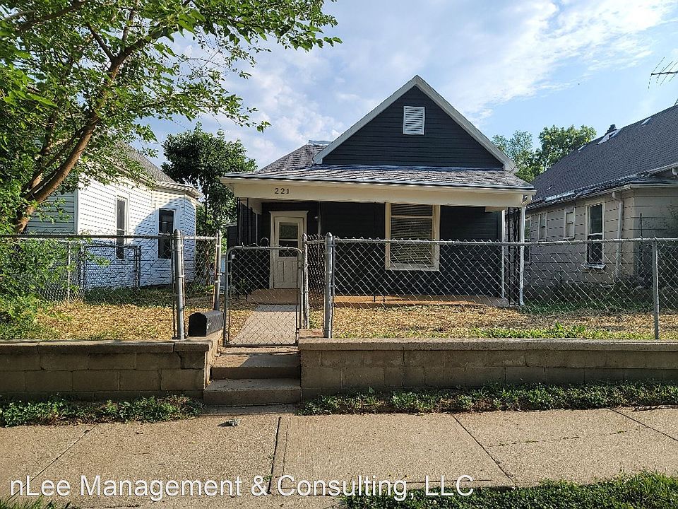 1st image of 221 E Colorado Ave