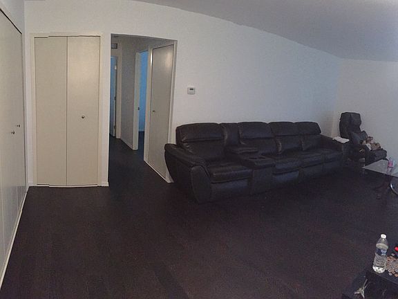 3rd image of 29860 W Twelve Mile Rd APT 610-301-1