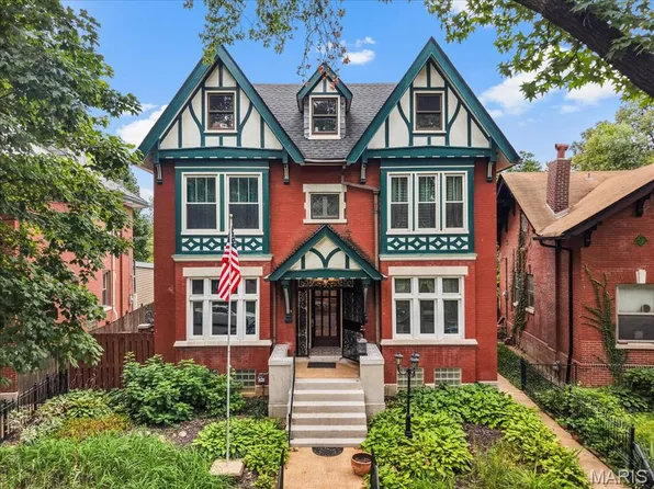 2922 Accomac St, Saint Louis, MO 63104