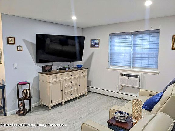 4th image of 422 Maryland Ave APT 1A