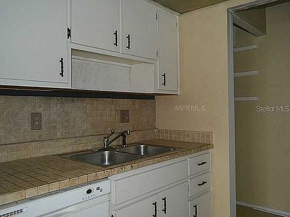 4th image of 1550 11th St NE #E5