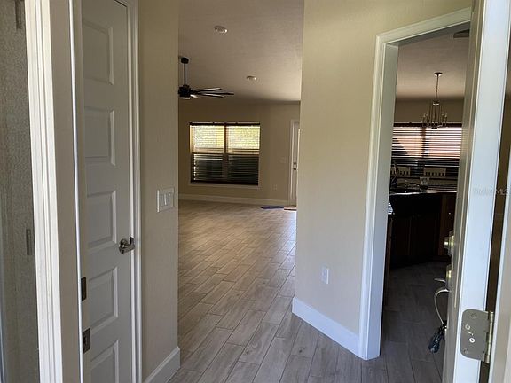 4th image of 4625 April Ave