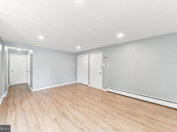 5th image of 100-D E Glenolden Ave #9