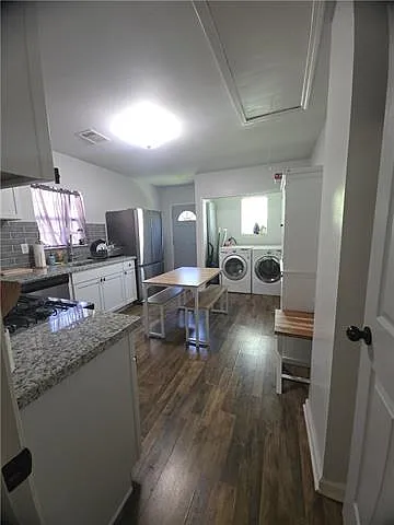 2432 Saint Anthony St — Photo 8