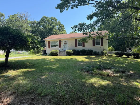 1035 Martin McNeil Rd, Salem, VA 24153