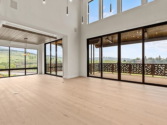 3rd image of 86 Woods Drive