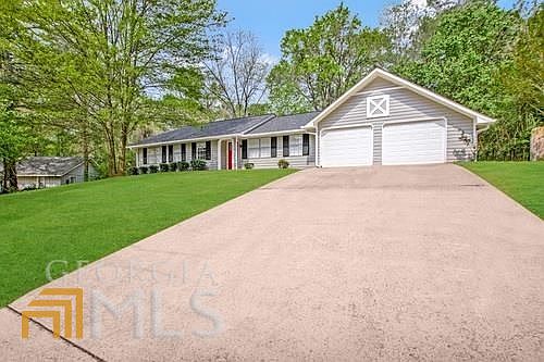 3rd image of 3338 Moravia Dr
