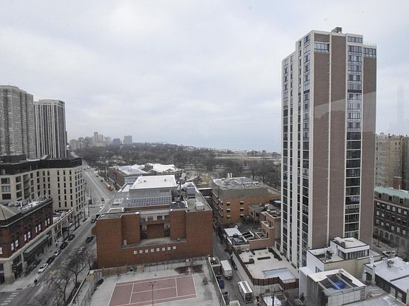 3rd image of 70 W Burton Pl APT 1903