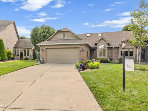 777 Cottage Ln, Greenwood, IN 46143