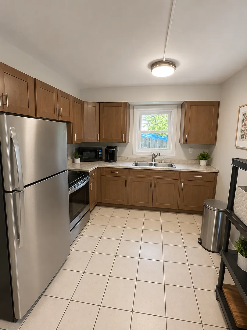 902 N 11th Ave E — Photo 3