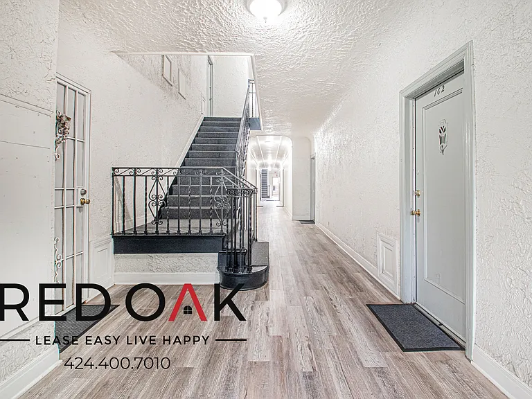 121 N Kenmore Ave #205 — Photo 14