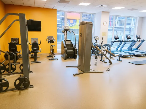 1600 Broadway image 11 of 14