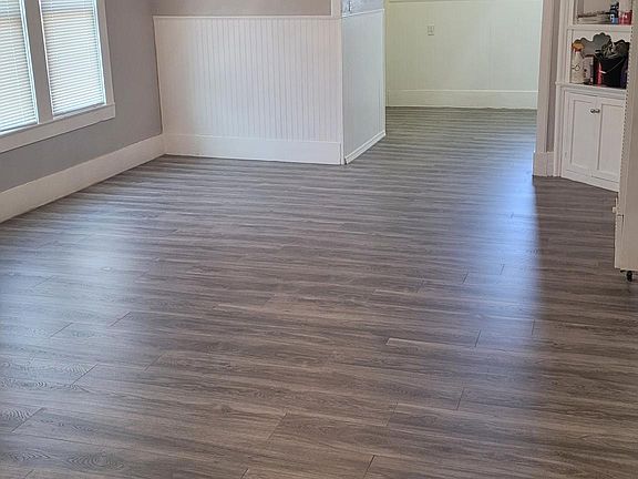 3rd image of 2124 23rd St