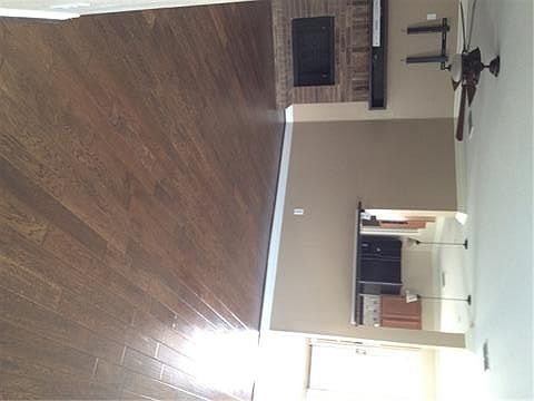 3rd image of 1353 Gayle St