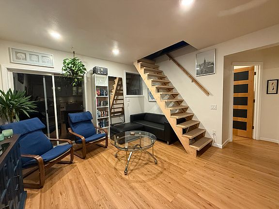 4th image of 12062 NE 137th Ct