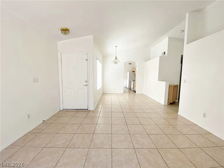 873 Prairie Grass Dr — Photo 2