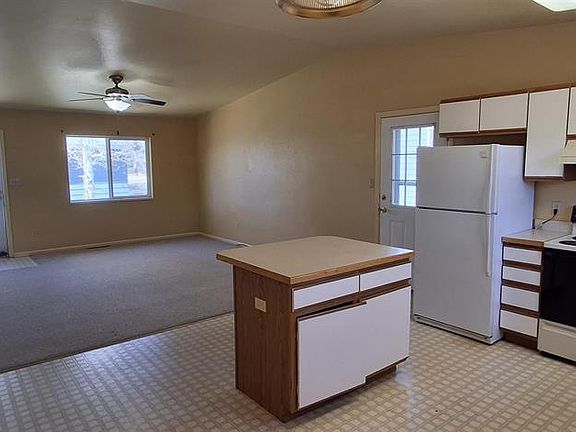 5th image of 302 S 5th Street