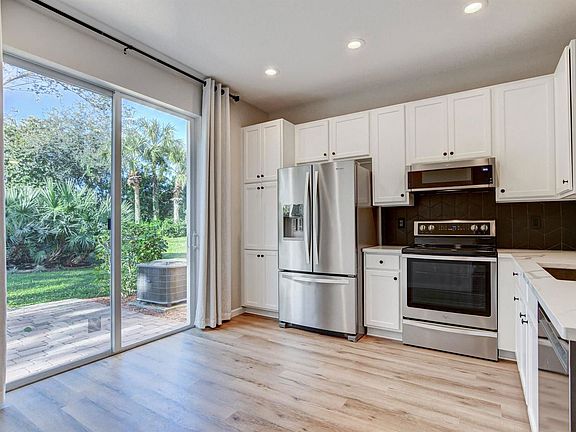 5th image of 7237 Briella Dr