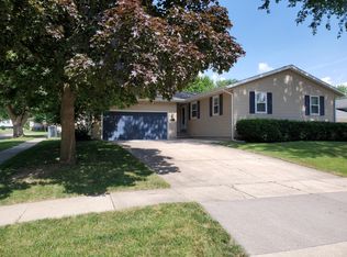 3299 2nd St, Marion, IA 52302