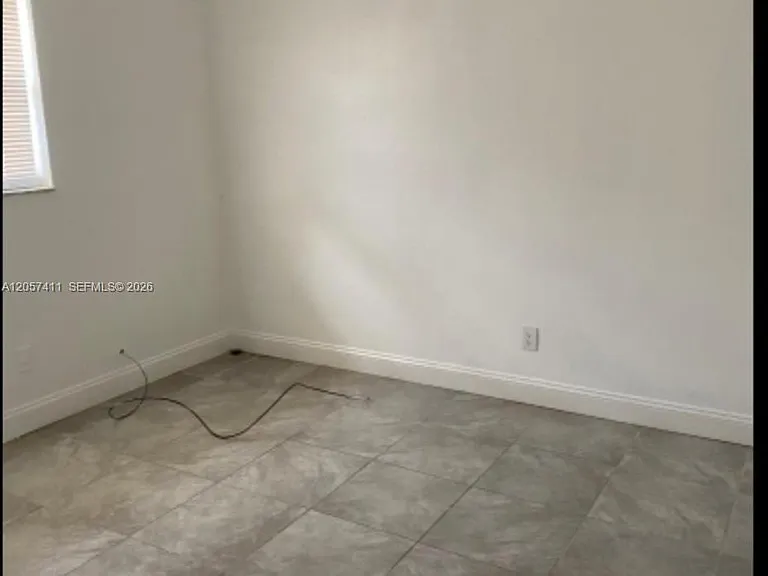 853 SW 9th Ct #2 — Photo 17
