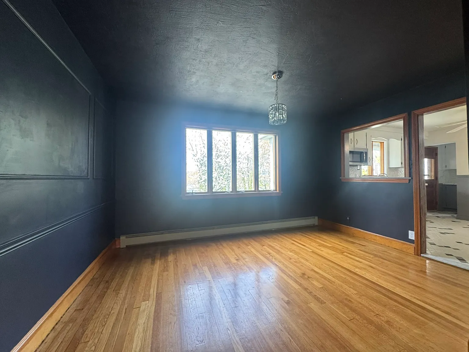 3 bed, 1.5 bath, 1700 sqft, $4,400 — Photo 4