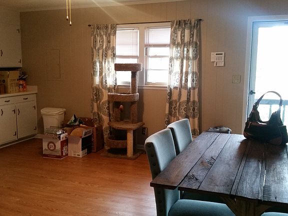 2nd image of 1377 Columbia Ave